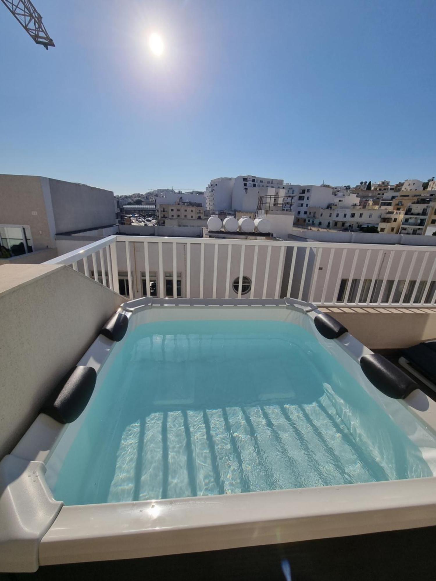 Korzo Suites Gzira Bagian luar foto