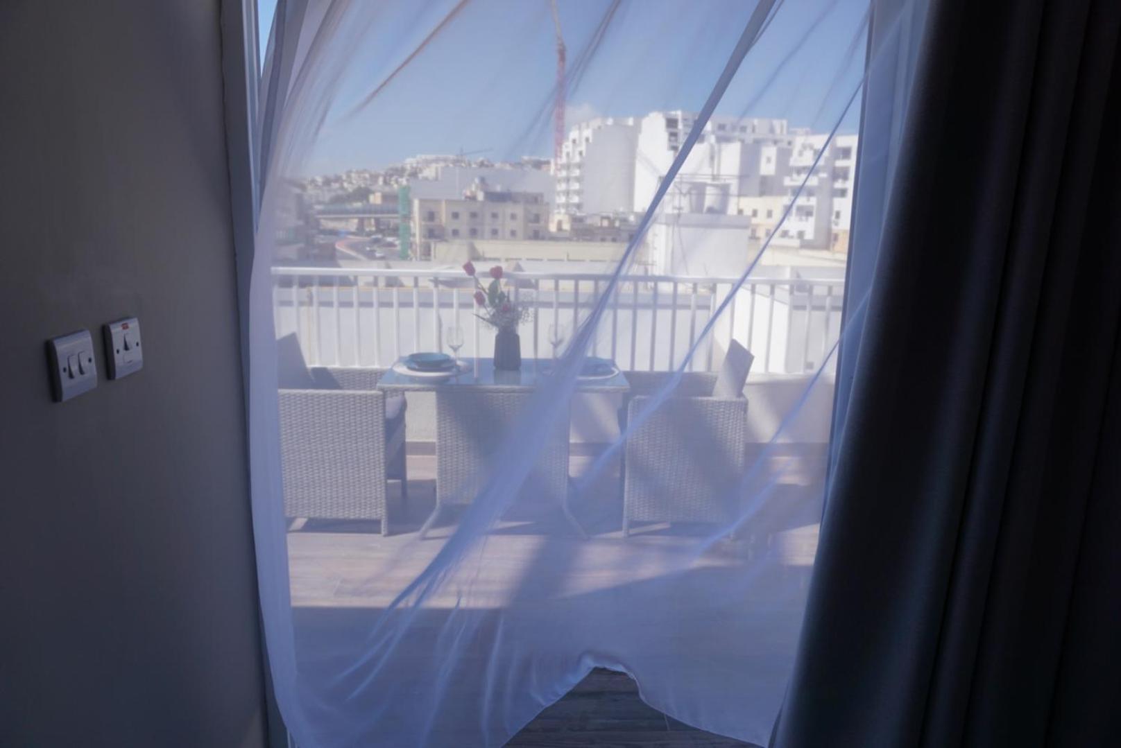 Korzo Suites Gzira Bagian luar foto