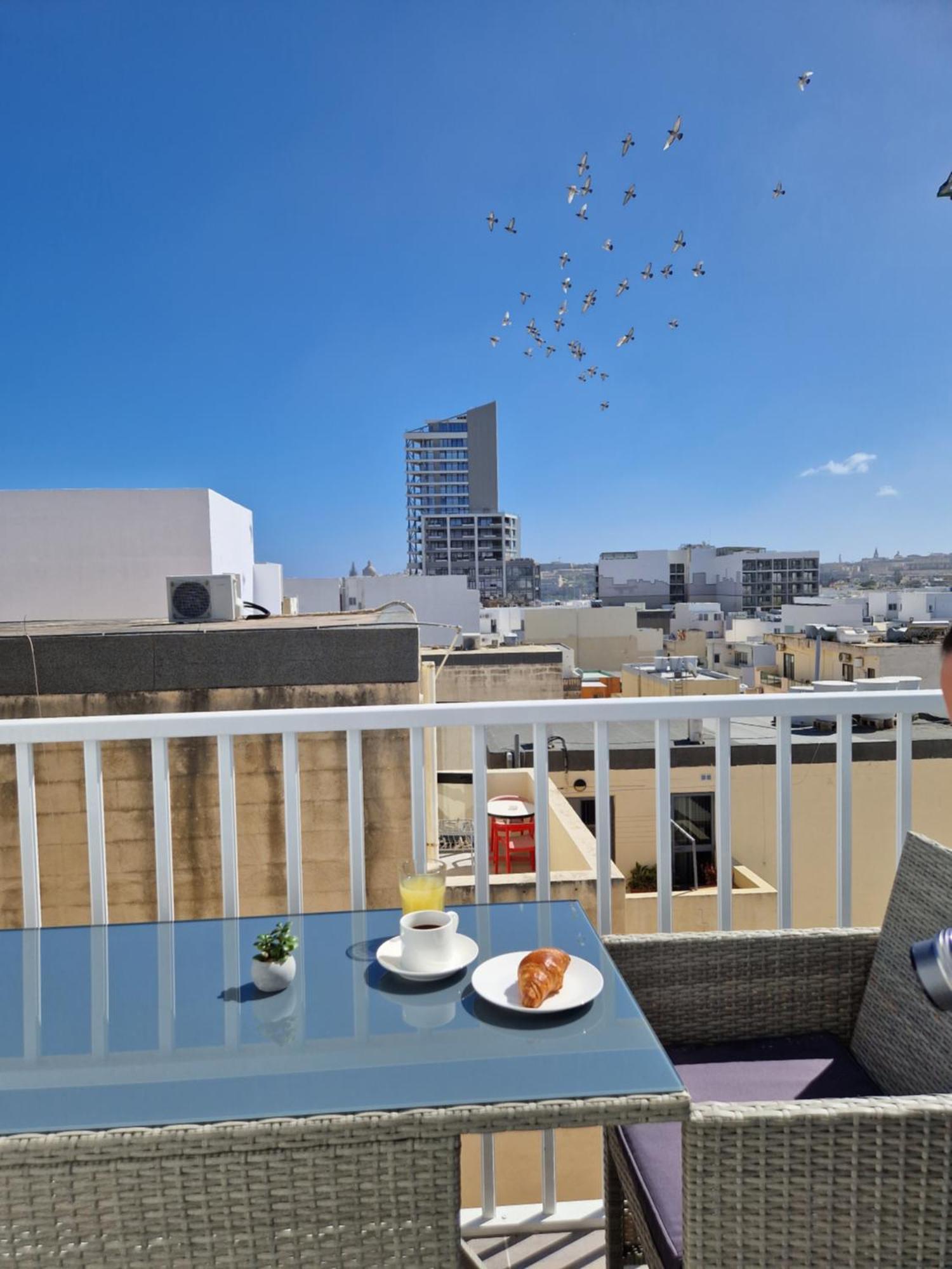 Korzo Suites Gzira Bagian luar foto