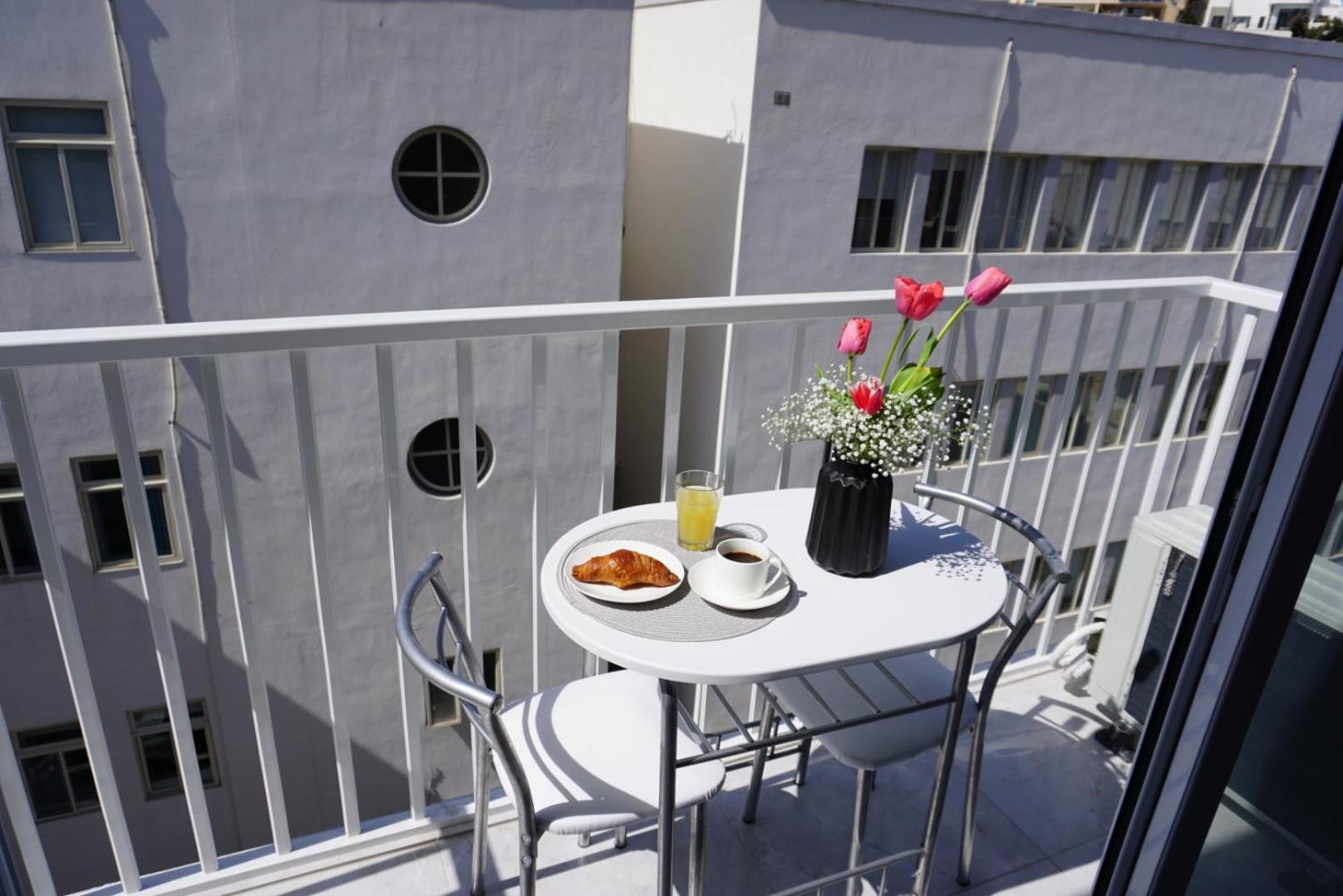 Korzo Suites Gzira Bagian luar foto